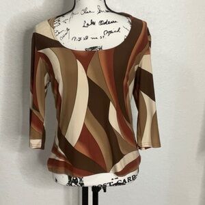 178- CDW EUC Brown & Rust Color 1/2 Sleeve Top, Size Large.